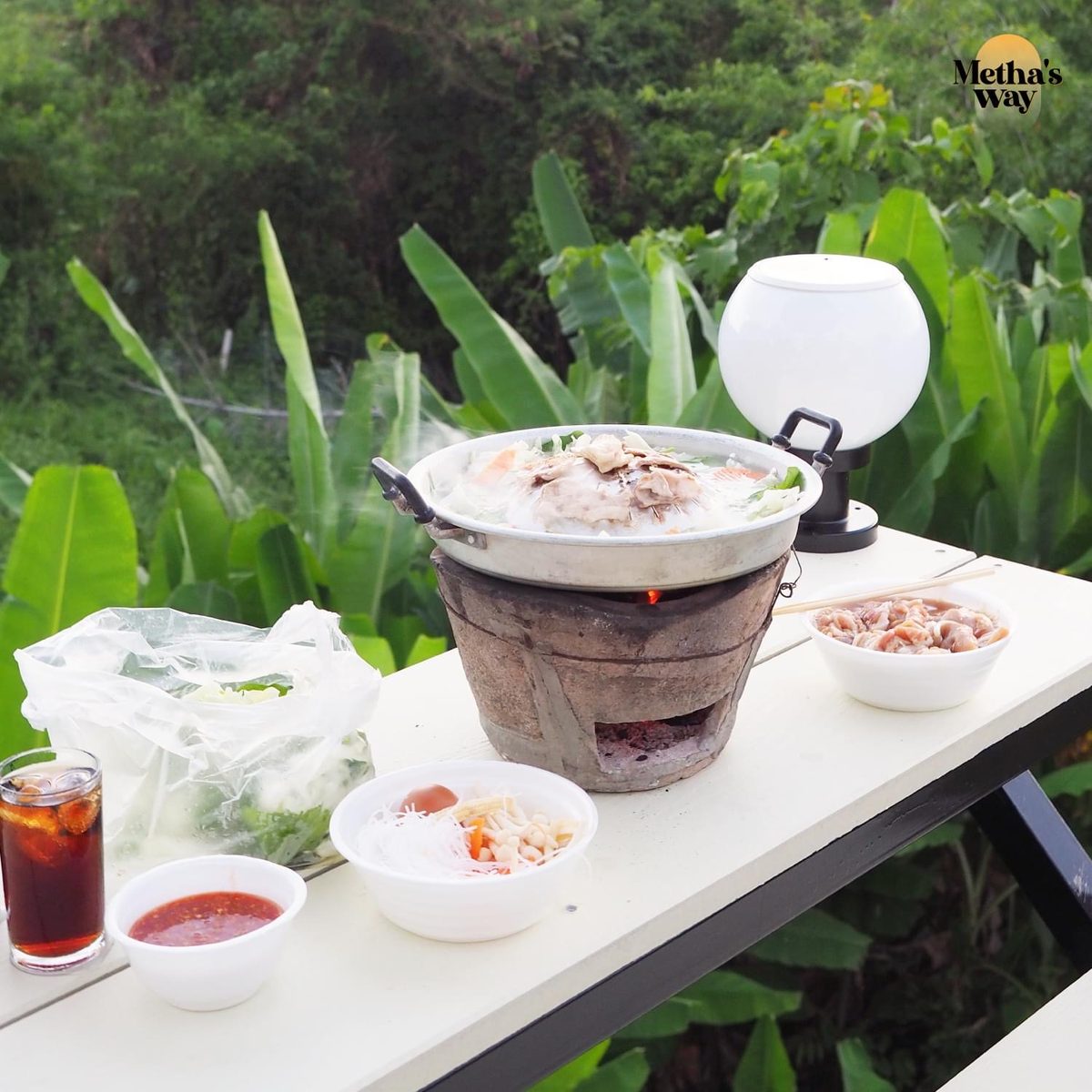 หมูกระทะหน้าโดม นรดีฮิวล์ รีสอร์ต